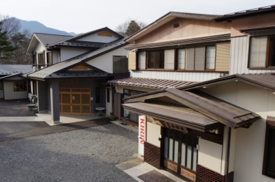 丸富荘