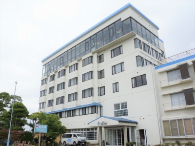 ホテルニューカネイ